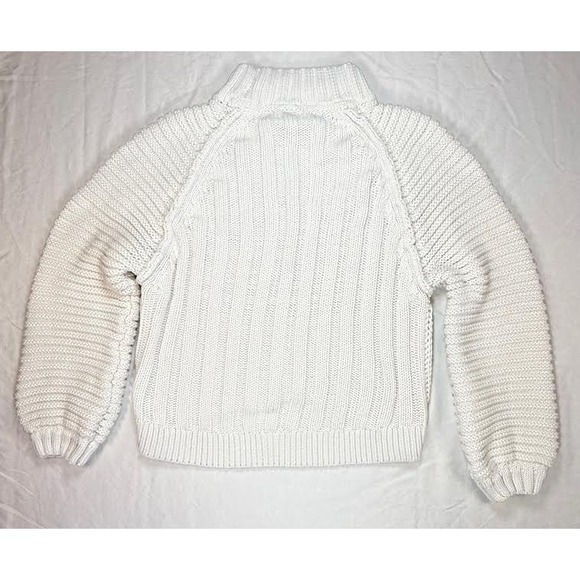 Free People White Chunky Knit Sweater Size Medium Oversized Sleeves Cable Knit - Picture 6 of 7